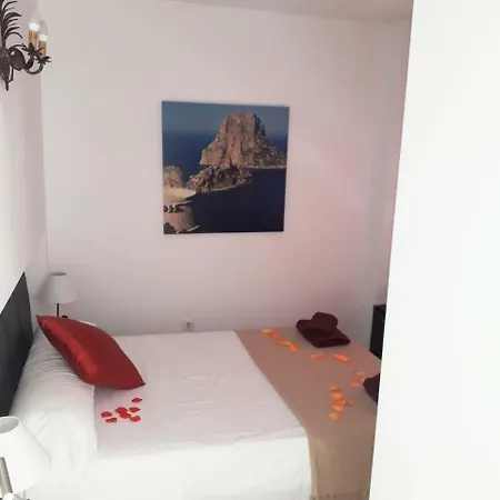 House Golf Ibiza 住宿加早餐酒店 圣埃乌拉利亚